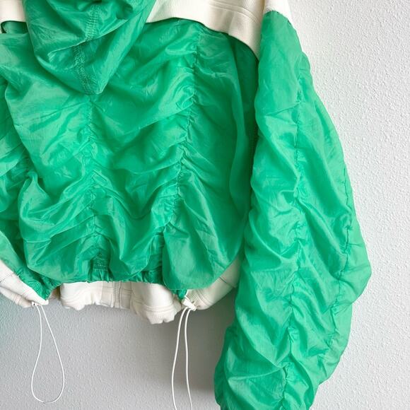 NEW Free People Movement Summer Breeze Hoodie Windbreaker Size Medium - Picture 11 of 13